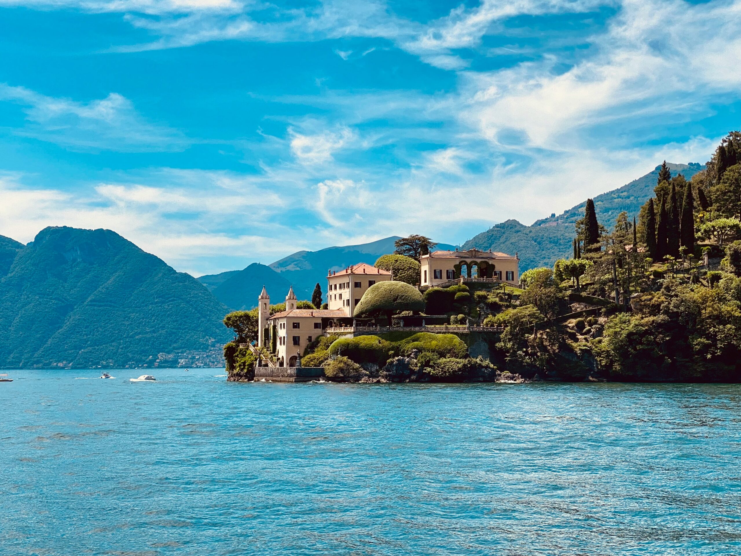 Lugano vs Como: Which Lake Destination Should You Visit in 2026?